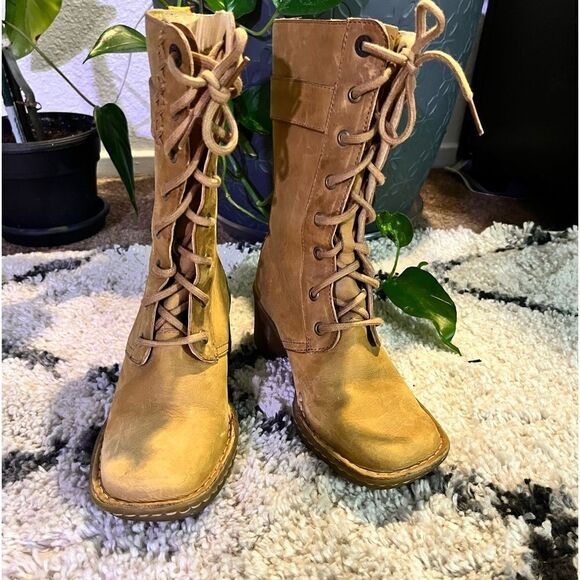 Dr. Martens Shoes - 🎉HP🎉 EUC Rare Vintage Dr. Martens Boots